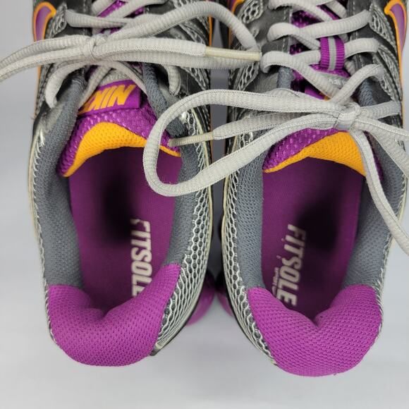 Women's Nike Shox Qualify +2 Grey/Berry Athletic Running GUC Size 9.5 - Picture 9 of 11